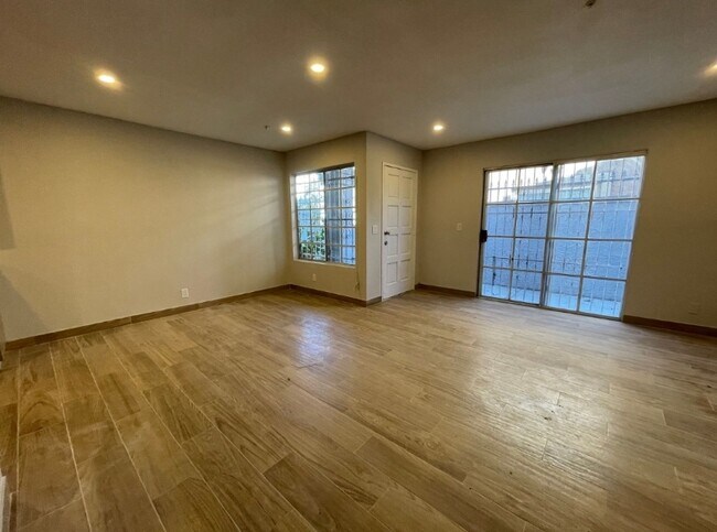 Foto del edificio - 2012 E 73rd St