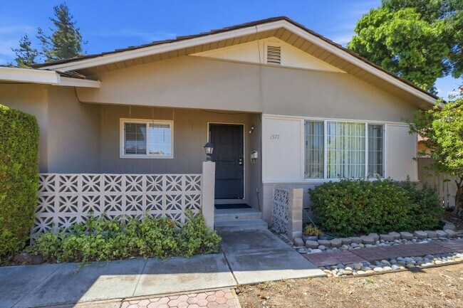 Foto del edificio - What a Great Home! Available Now!