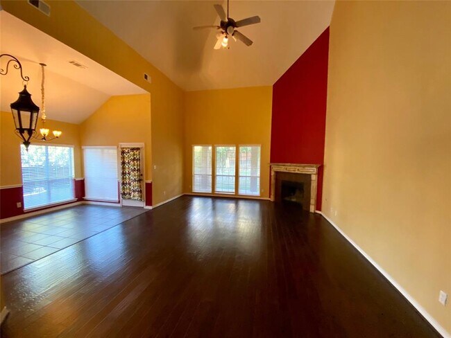 Building Photo - 5048 Whisper Dr