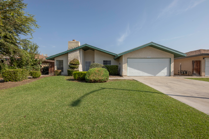 Primary Photo - 4400 Parkwood Ct
