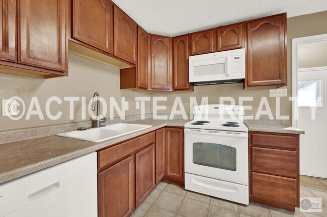 Building Photo - Single Family Home in Bountiful!