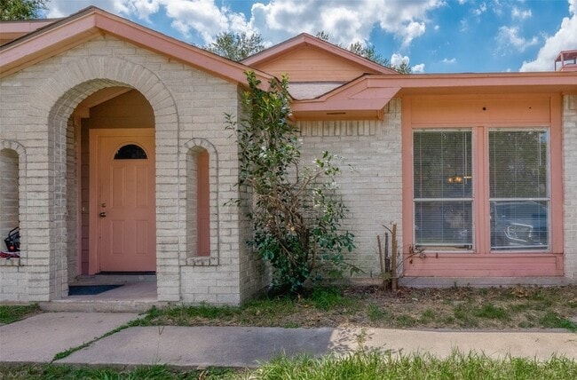 Building Photo - 11009 Crenchrus Ct