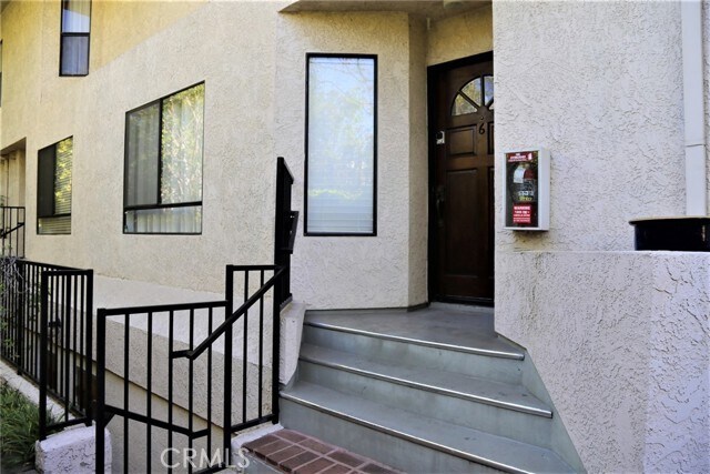 Building Photo - 322 S Mentor Ave