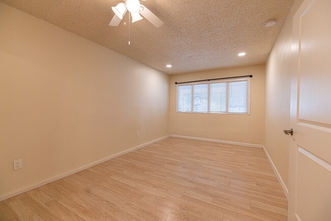 Building Photo - 4113 Edison St