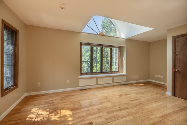 Foto del edificio - 124 Bugg Hill Rd