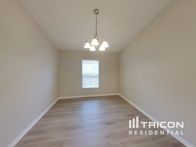 Foto del edificio - 2220 Colville Chase Dr