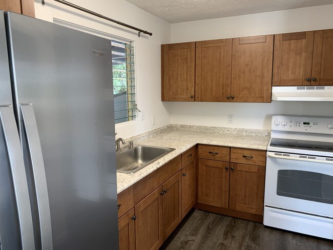 Building Photo - 77-6526-6526 Sea View Cir