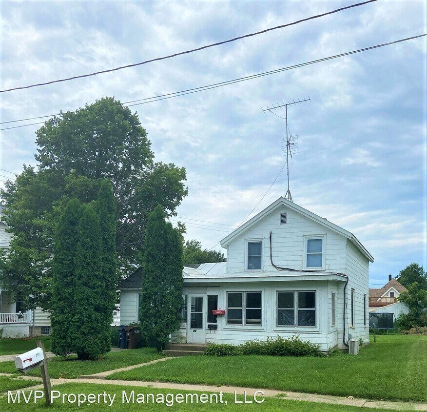 Primary Photo - 5 br, 1.5 bath House - 212 N Youlon St.