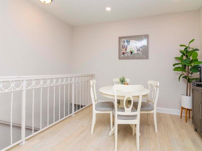 Foto del edificio - 1036 Normandy Trace Rd