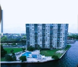 Building Photo - 11111 Biscayne Blvd