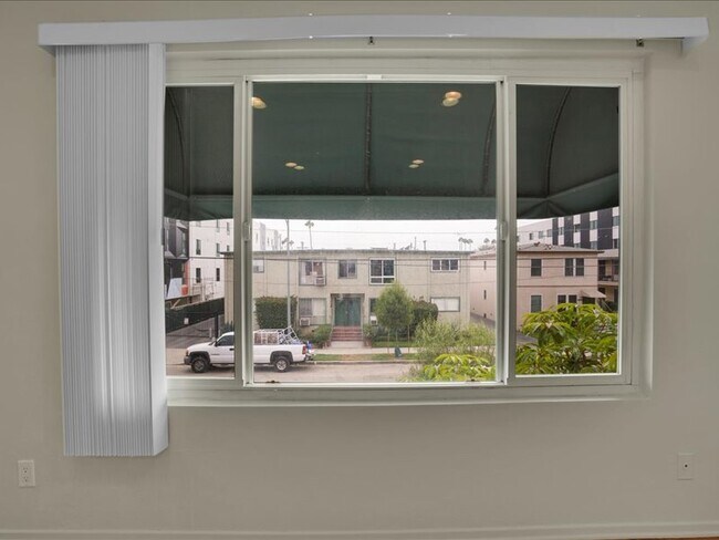 Foto del edificio - 4358 Berryman Ave