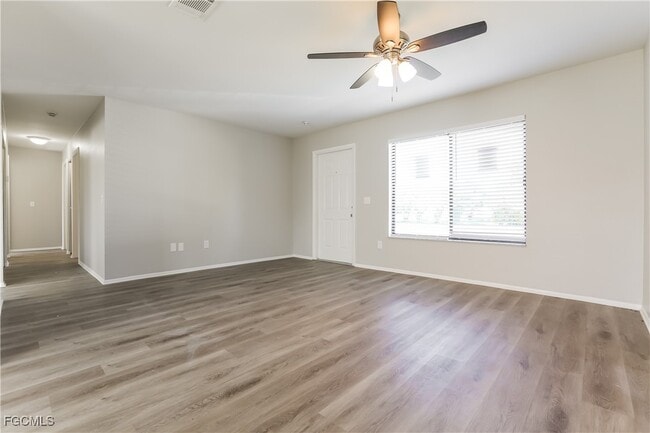 Foto del edificio - 5945 Spearman Cir