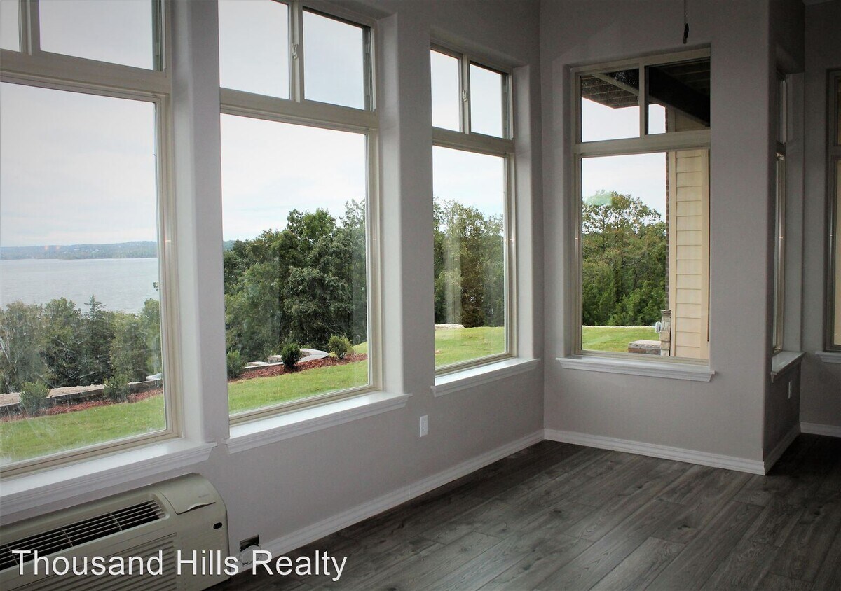 Foto principal - 2 br, 2 bath House - 200 Majestic Drive #123