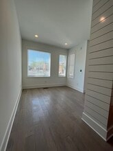 Building Photo - 924 Caruthers Ave