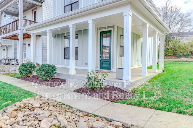 Photo - 761 Cottage Park Dr House