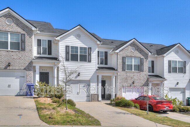Foto del edificio - 818 Quaint Parish Cir