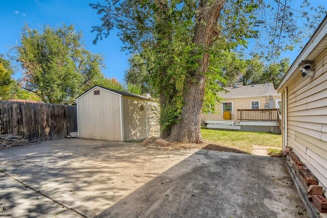 Building Photo - Spacious 4 Bed | 2 Bath Home Near Sloan’s ...