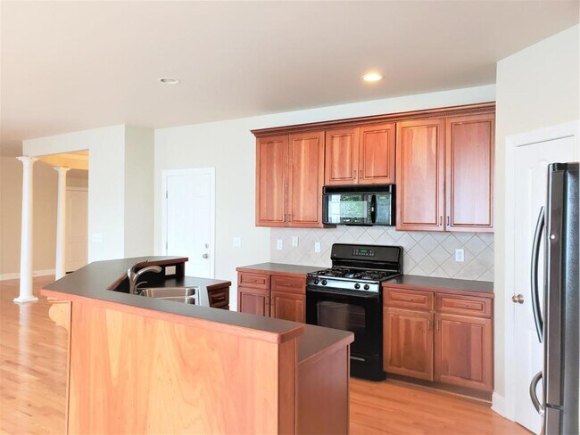 Foto del edificio - 102 Alden Village Ct