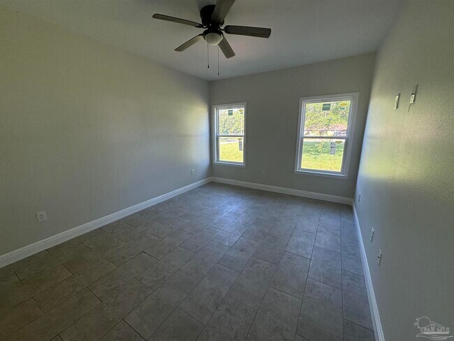 Foto del edificio - 8597 Walnut Ave
