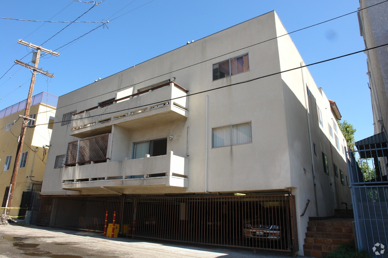 Foto del edificio - 15142 Moorpark St