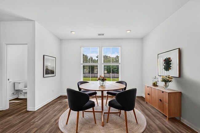 Building Photo - Highland Townhomes