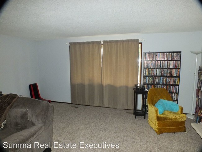 Foto del edificio - 990 Beatrice Ave