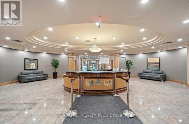 Building Photo - 5508 Yonge St