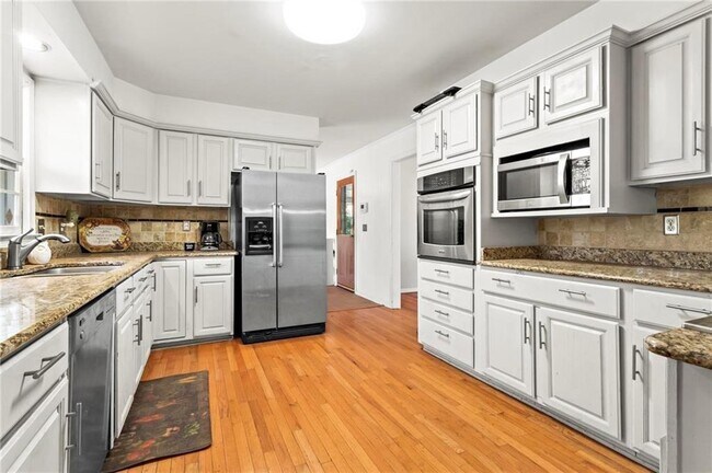 Building Photo - 1780 Samaria Trail