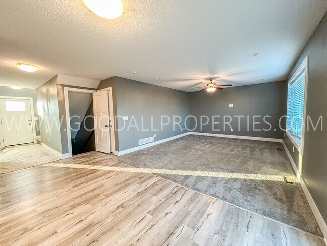 Foto del edificio - Beautiful 4 Bedroom in Norwalk