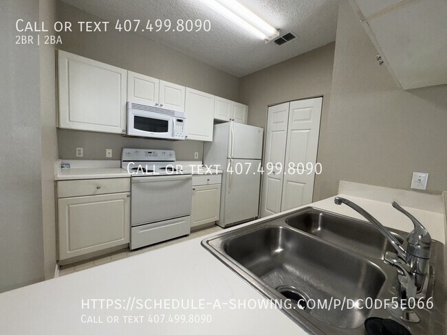 Foto del edificio - 2121 Arbor Lakes Cir