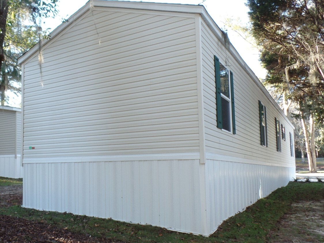 Building Photo - 371 Bayhead Dr
