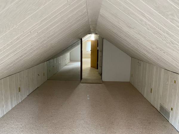 Large Attic for 3rd bedroom/office/storage - 4407 Outlook St