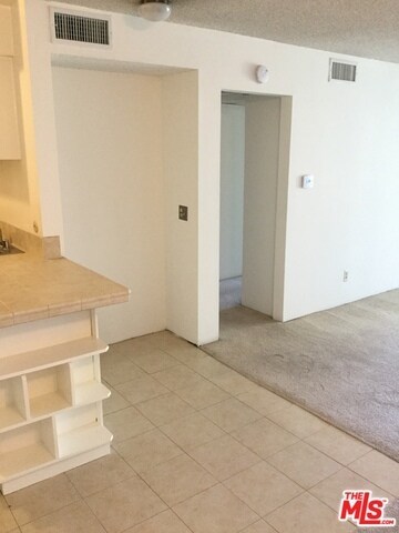 Building Photo - 1208 Raintree Cir