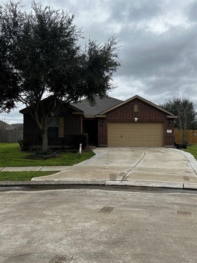 Foto del edificio - 6702 Path Way Ct