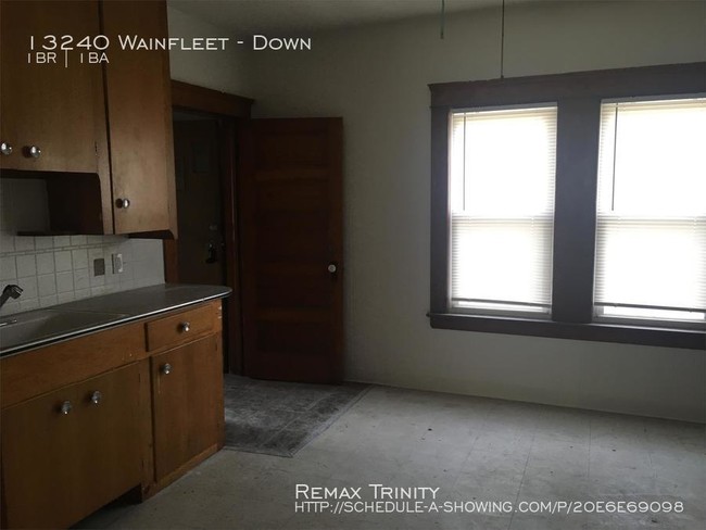 Foto del edificio - 13240 Wainfleet Ave