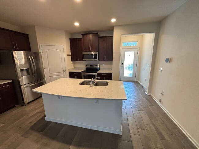 Foto del edificio - 2/2.5 Townhome in Prestwick – Garage & Screened Patio