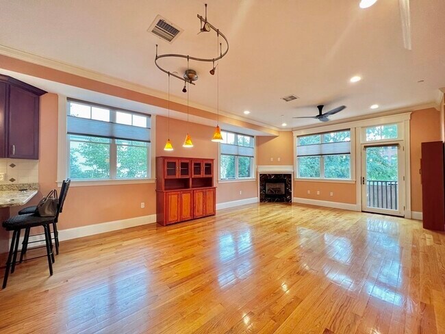 Foto del edificio - 221 Beacon St