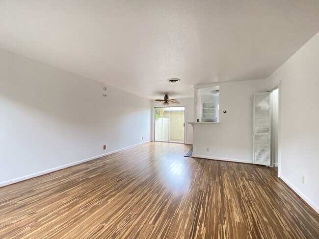 Building Photo - 2 + 1.5 Townhouse within a Gated Community...