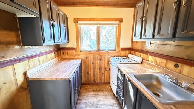 Foto del edificio - Loft Cabin in Pine Cove