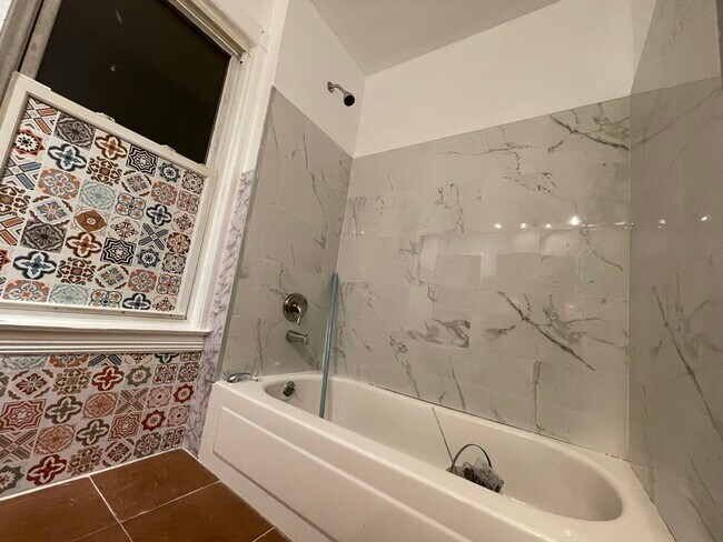 Foto del edificio - 4038 189th St