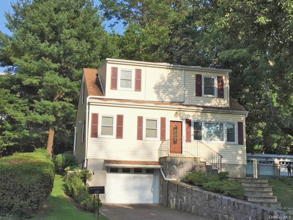 Primary Photo - 91 S Buckhout St