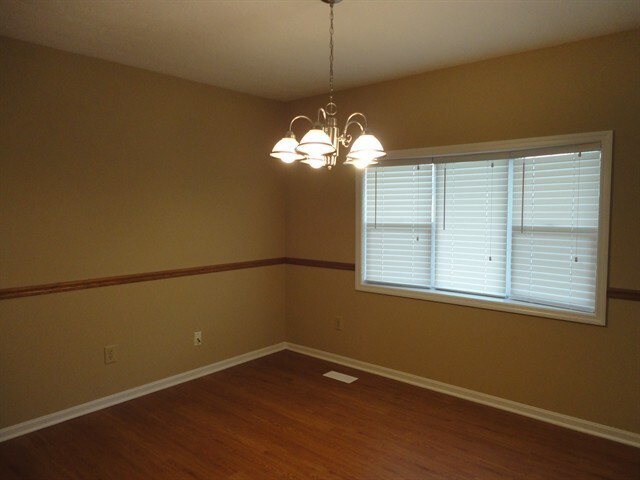 Building Photo - 5079 Rockdale Rd