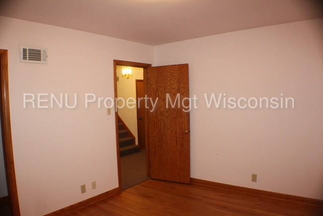 Building Photo - 3909 E Armour Ave