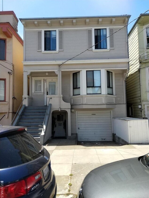 Primary Photo - 347 20th Ave