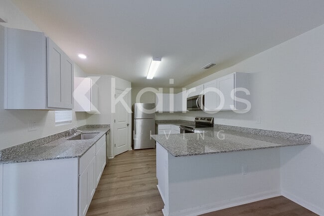 Building Photo - 21262 Quesada Ave