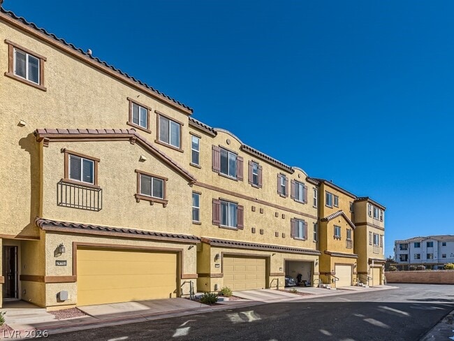 Building Photo - 1525 Spiced Wine Ave