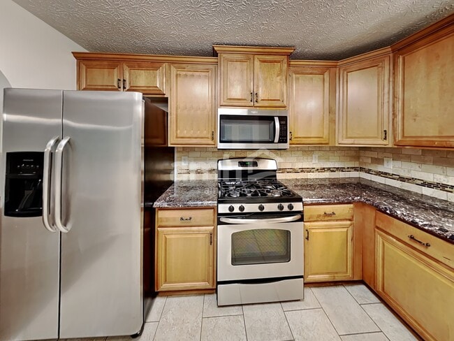 Foto del edificio - 2631 Abbots Glen Dr NW