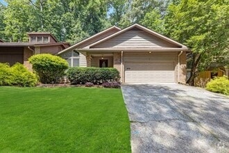 Building Photo - 155 Lakeview Ridge W