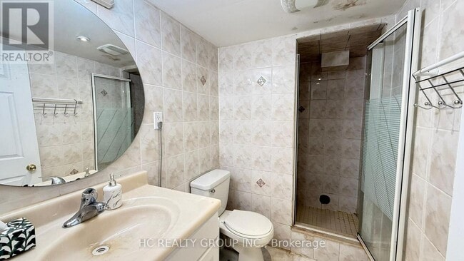 Building Photo - 52 Lakespring Dr