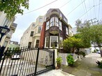 Foto principal - SPACIOUS 4BR! Laundry IN-UNIT! Great Locat...